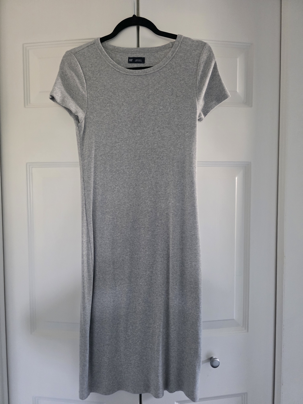 GAP Light Gray Short Sleeve Midi Dress